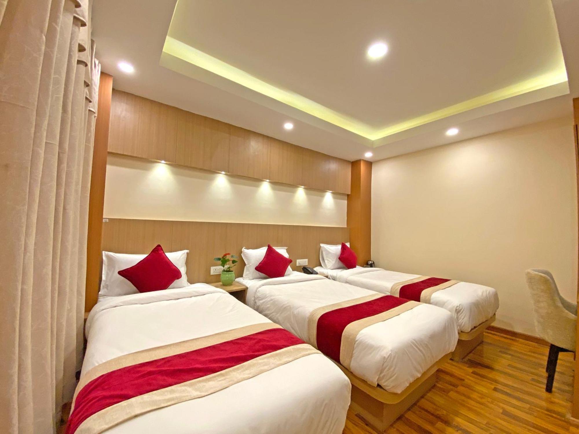 Hotel Nilakantha Pvt. Ltd Katmandú Exterior foto